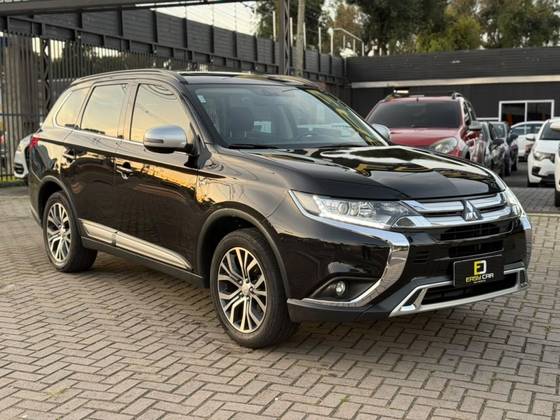 MITSUBISHI OUTLANDER 3.0 GT 4X4 V6 24V GASOLINA 4P AUTOMÁTICO MITSUBISHI OUTLANDER 3.0 GT 4X4 V6 24V GASOLINA 4P AUTOMÁTICO